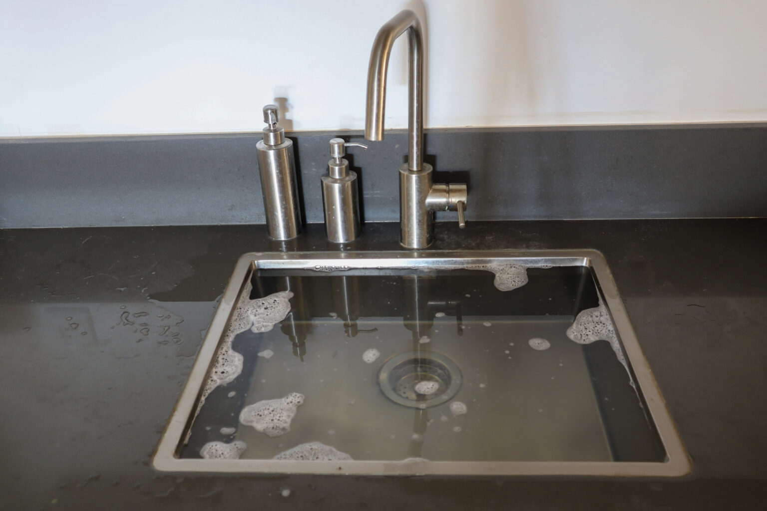 could kitchen sink be blocked due to air vent